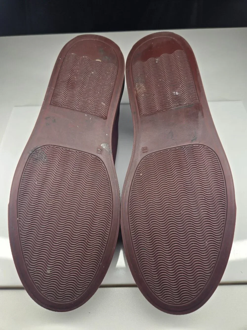 Common Projects Burgundy/Wine Low-Top Sneakers – Designer Italian Sneakers 👟